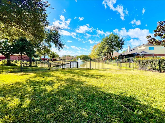22 Crestview Trl, Houston, TX 77082 - view of yard featuring a water view