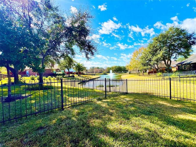 22 Crestview Trl, Houston, TX 77082 - view of yard featuring a water view