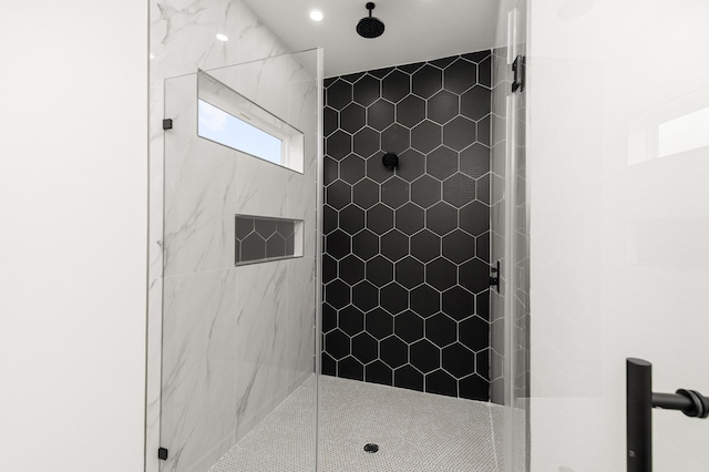 1805 Sakowitz St, Houston, TX 77020 - full bath featuring a shower stall