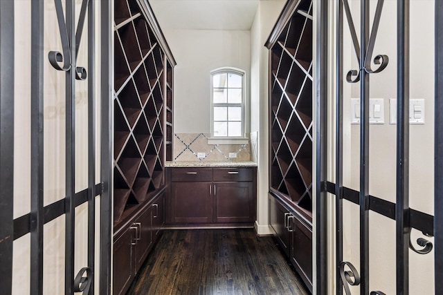 4205 Dickson St, Houston, TX 77007 - wine area featuring dark wood-style floors