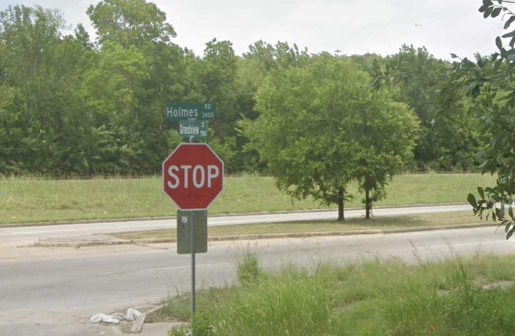 7901 Grandview St, Houston, TX 77051