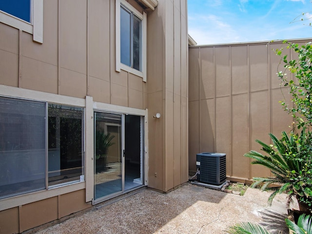 11624 Village Place Dr Unit 327, Houston, TX 77077 - view of exterior entry with a patio area