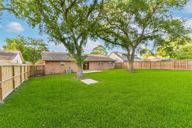 10410 Collingswood Rd, La Porte, TX 77571 - view of fenced backyard
