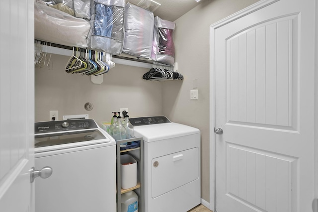 7455 Durango Creek Dr, Magnolia, TX 77354 - washroom featuring washer and dryer