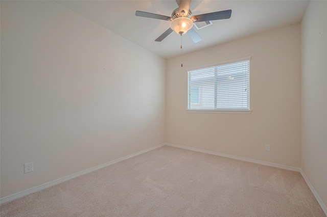 10004 Spring Shadows Park Cir, Houston, TX 77080 - unfurnished room with light colored carpet and a ceiling fan
