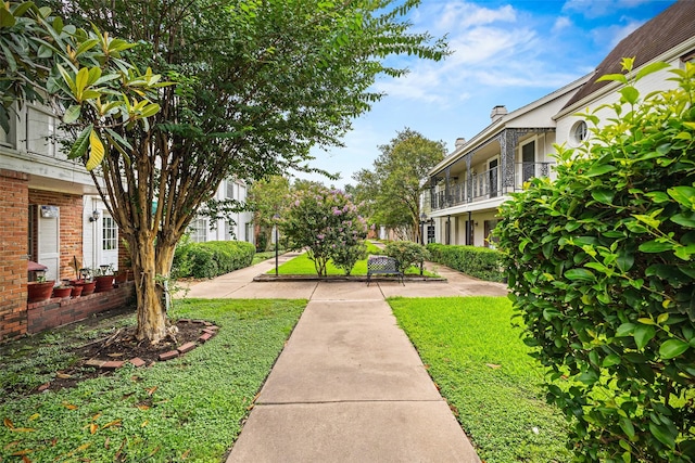 2501 Marilee Ln Unit 4, Houston, TX 77057 - view of home's community with a lawn
