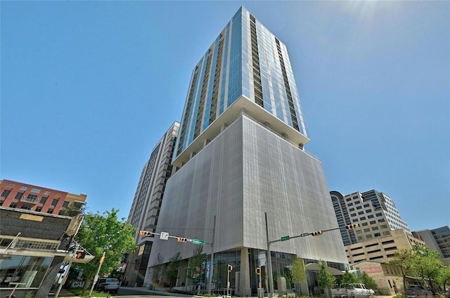 313 W 17th St Unit 2003, Austin, TX 78701 - photo 13