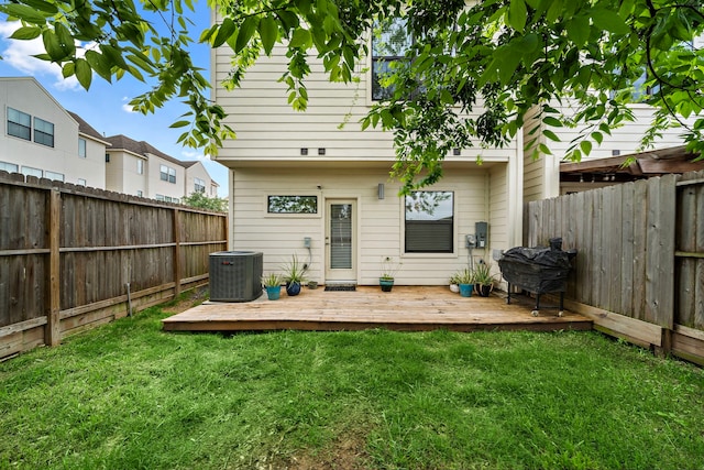 3929 Tulane Oak Dr, Houston, TX 77018 - back of house with a fenced backyard and a wooden deck