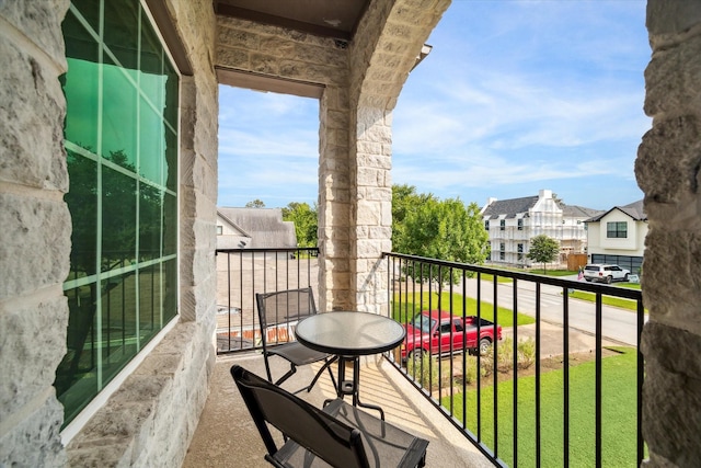 1120 Wakefield Dr, Houston, TX 77018 - balcony with a residential view