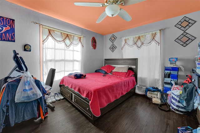 1318 Des Jardines St, Houston, TX 77023 - bedroom featuring hardwood / wood-style flooring and ceiling fan