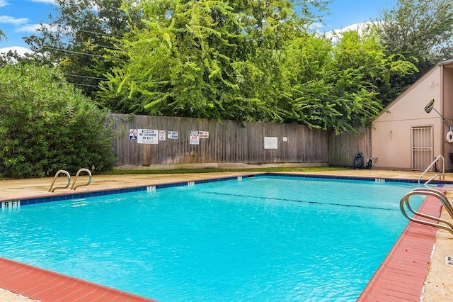 5830 Sampley Way Unit 5830, Houston, TX 77092 - view of community pool