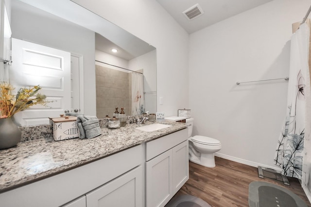 23238 Spring Genesis Ln, Katy, TX 77493 - full bath featuring vanity, curtained shower, wood finished floors, and recessed lighting