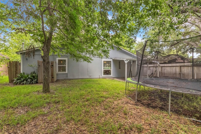 11515 Duane St, Houston, TX 77047 - view of yard featuring a trampoline