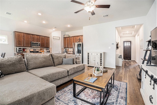 1221 Bowen Dr, League City, TX 77573
