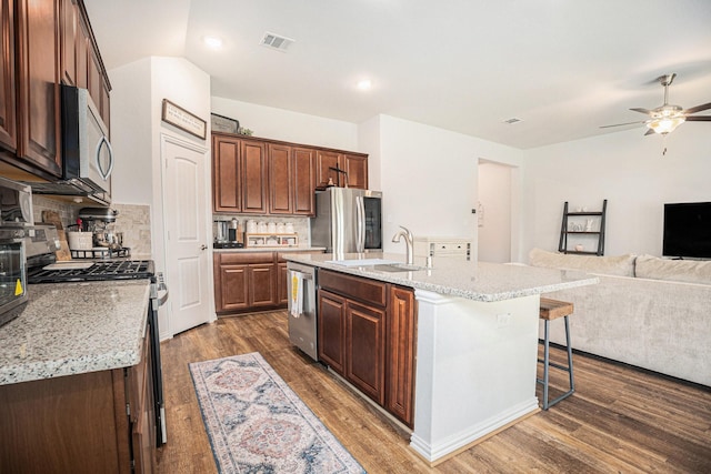 1221 Bowen Dr, League City, TX 77573