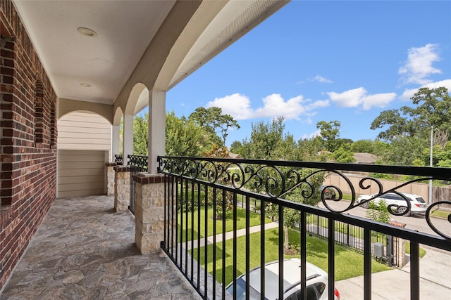 4511 Palo Pinto Dr, Houston, TX 77041 - view of balcony