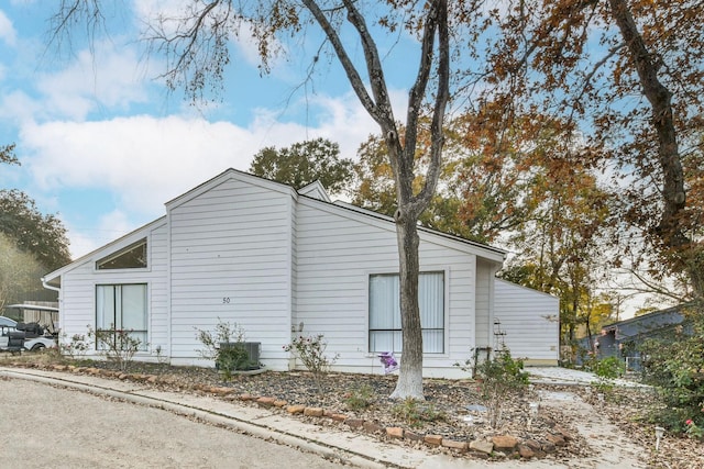 50 April Vlg, Conroe, TX 77356 - photo 1