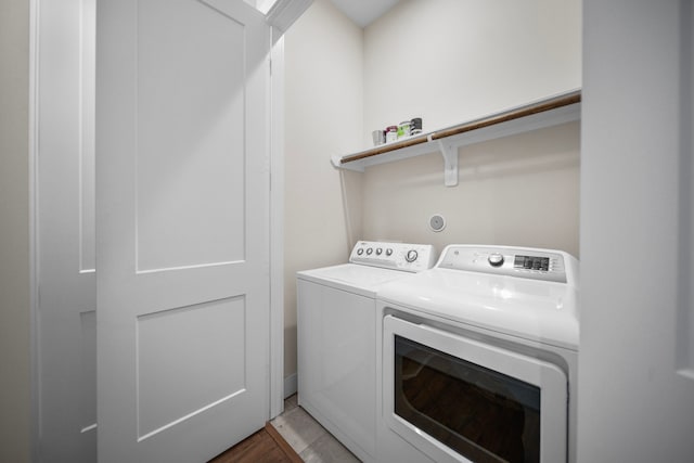 5415 Margarita St, Houston, TX 77020 - laundry area with washer and dryer