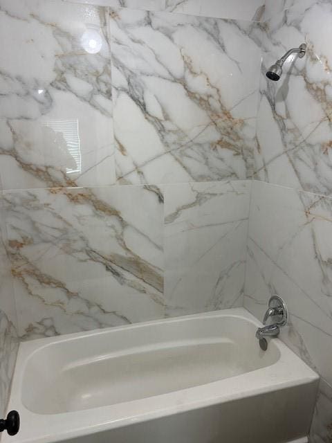 10555 Turtlewood Ct Unit 2111, Houston, TX 77072 - full bathroom with washtub / shower combination