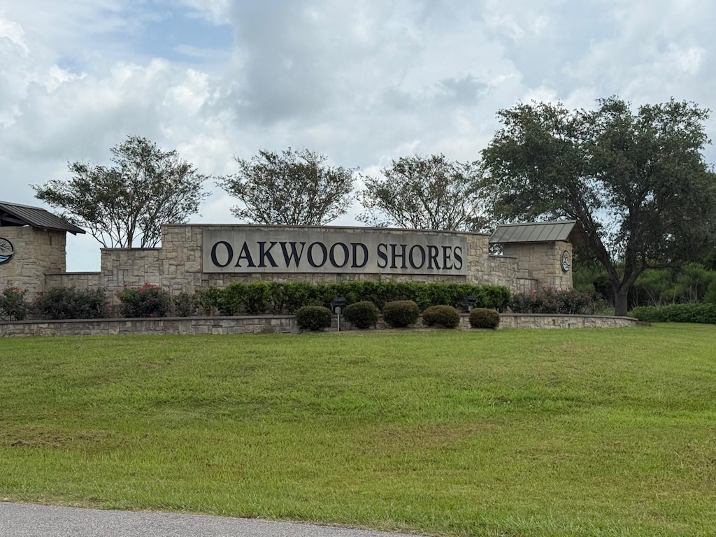 32510 Redfish Trl, Richwood, TX 77515 - photo 1