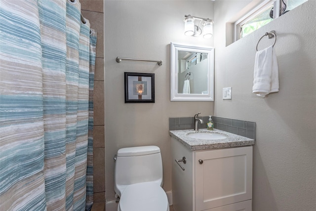 1017 Forest Rd, Clear Lake Shores, TX 77565 - full bath featuring vanity and a shower with shower curtain
