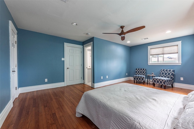 1017 Forest Rd, Clear Lake Shores, TX 77565 - bedroom with wood finished floors, ceiling fan, and recessed lighting