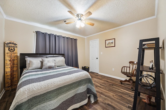 3214 Churchill St, Pearland, TX 77581 - bedroom featuring dark wood-style flooring, a textured ceiling, crown molding, and a ceiling fan