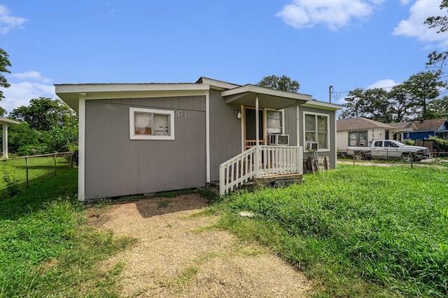 5105 Earline St, Houston, TX 77016 - view of front of property featuring cooling unit