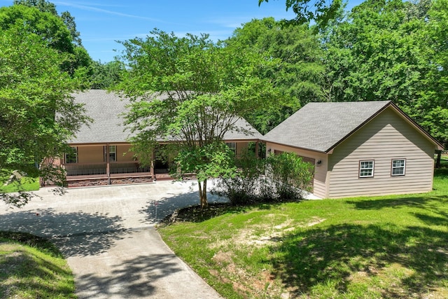 837 S Cape Royale Dr, Coldspring, TX 77331 - photo 1