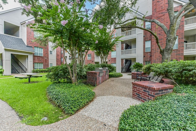 1330 Old Spanish Trl Unit 1210, Houston, TX 77054 - surrounding community with stairway