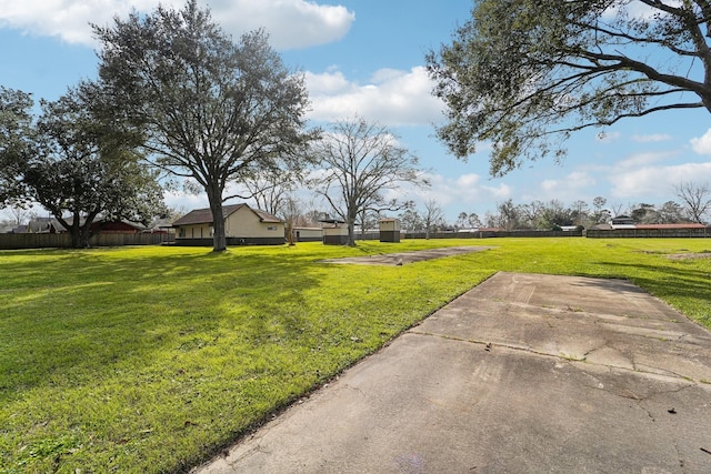 5302 Pine Ave, Pasadena, TX 77503 - view of yard
