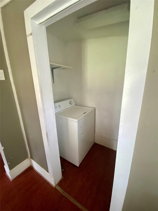 212 Harding Ave, Cleveland, TX 77327 - laundry room featuring washer / dryer and wood finished floors