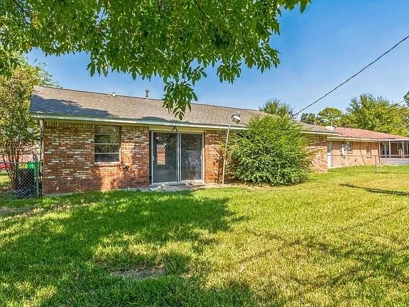 419 Pamela Dr, Baytown, TX 77521