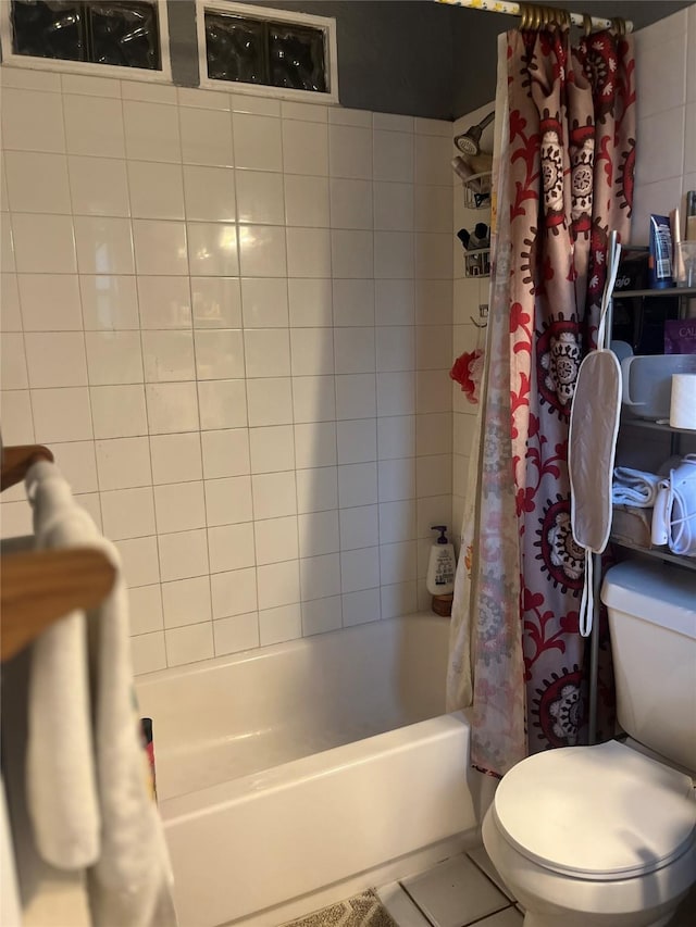 11733 Knotty Pine Trl, Houston, TX 77050 - full bath featuring toilet and shower / bathtub combination with curtain