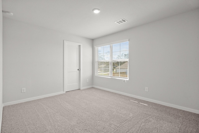 316 Amy St, Angleton, TX 77515 - unfurnished room with carpet and a smoke detector