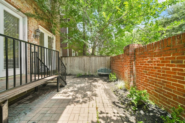 1931 Woodbury St, Houston, TX 77030 - fenced backyard featuring a patio