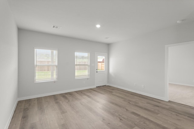436 Shoreview Dr, Conroe, TX 77303 - unfurnished room featuring wood finished floors, a smoke detector, and recessed lighting