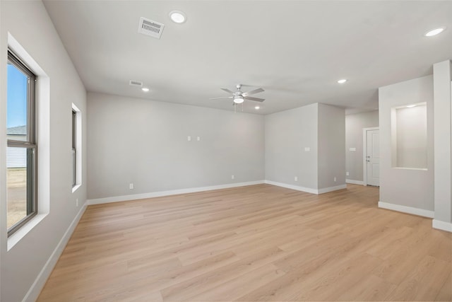2845 14th St, Hempstead, TX 77445 - unfurnished room featuring a ceiling fan, light wood-style floors, and recessed lighting