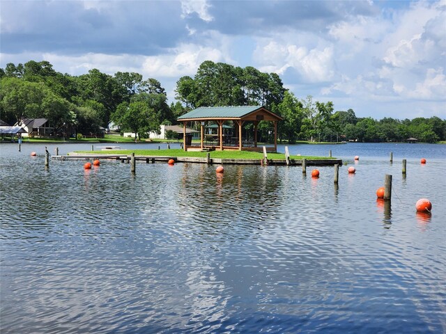 13396 Southshore Dr, Conroe, TX 77304