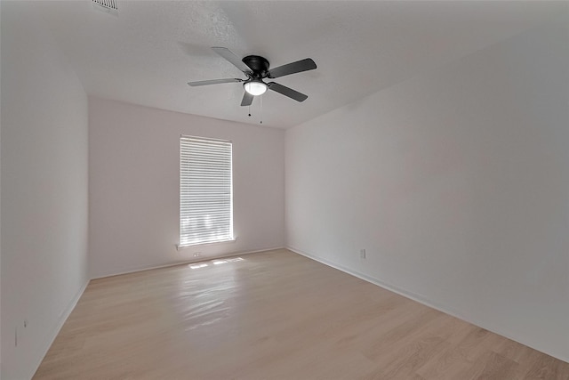 6219 Canada Dr, Pasadena, TX 77505 - empty room featuring light wood-type flooring and a ceiling fan