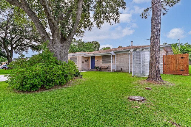 2010 15th Ave N, Texas City, TX 77590 - photo 1