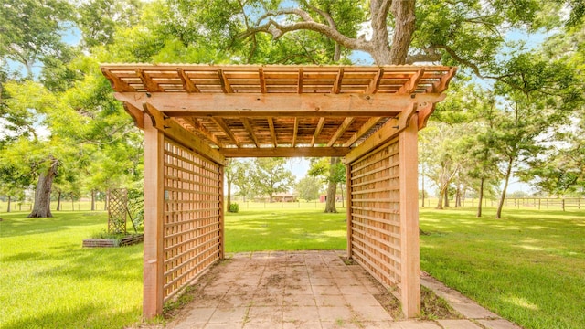 238 Horse Shoe Trl, Angleton, TX 77515 - view of patio