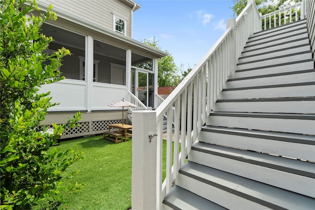 344 W 27th St, Houston, TX 77008 - view of stairway