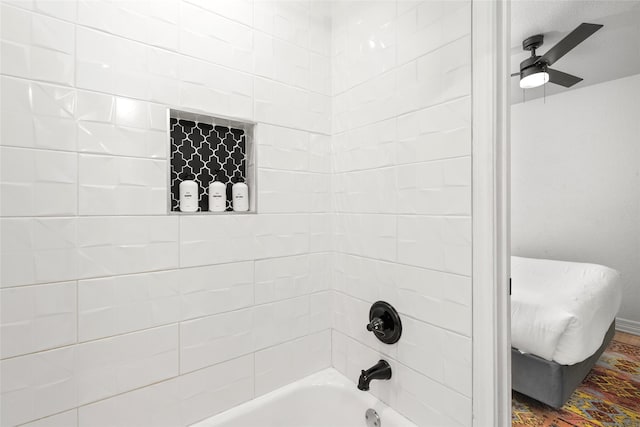 3404 Rosedale St, Houston, TX 77004 - full bath featuring ceiling fan and shower / washtub combination