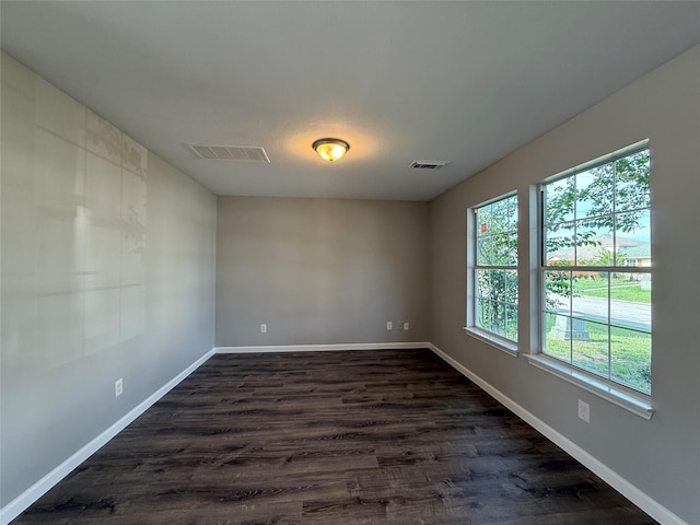 1091 Verde Trails Dr, Houston, TX 77073 - unfurnished room with dark wood finished floors and baseboards