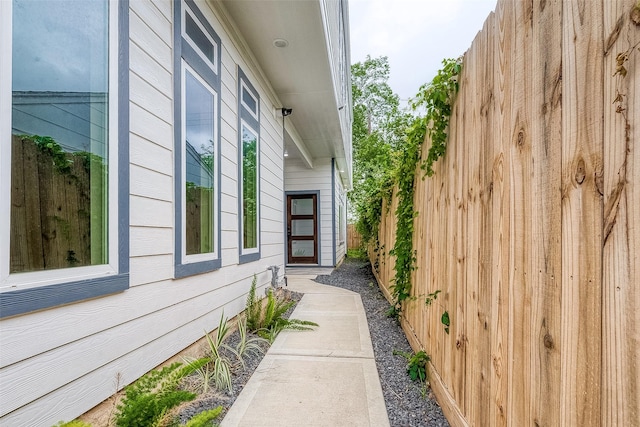 7108 Saint Augustine St, Houston, TX 77021 - view of side of property