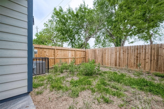7108 Saint Augustine St, Houston, TX 77021 - view of fenced backyard