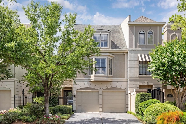 2 S Briar Hollow Ln Unit 2, Houston, TX 77027 - photo 1