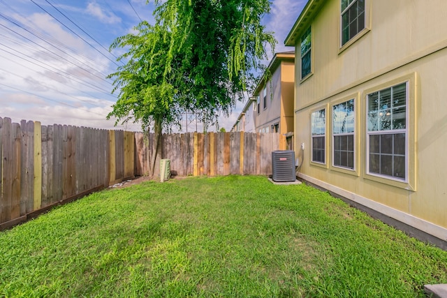 4942 N Cancun Dr, Houston, TX 77045 - photo 29