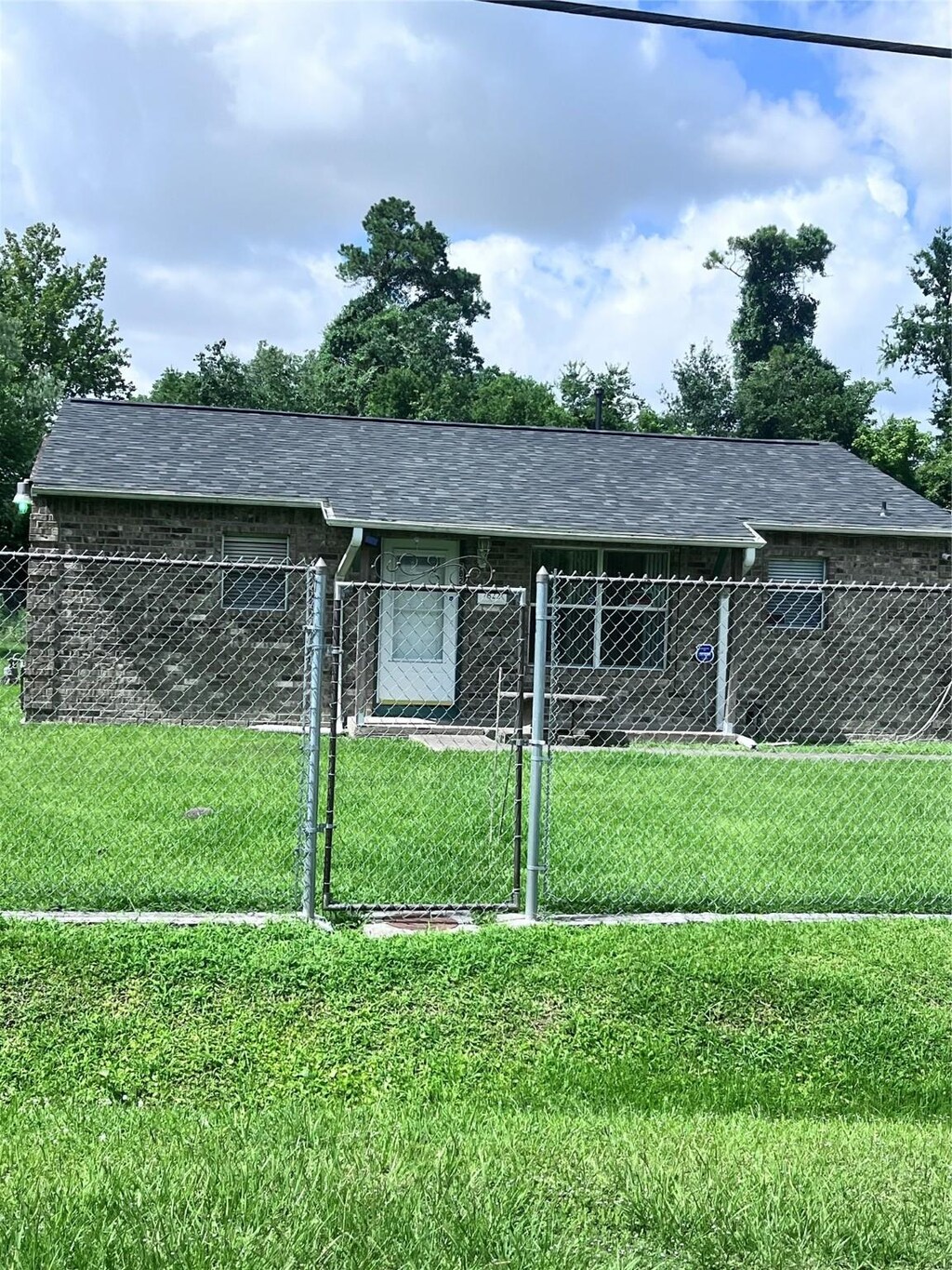 7822 Richland Dr, Houston, TX 77028 - photo 1